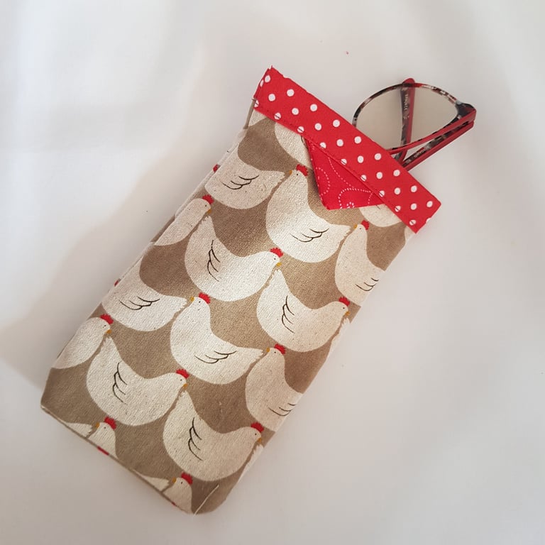 Snap pouch glasses case: chickens with red.