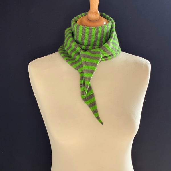 Long Pointy Scarf - Kelly Green & Ranger
