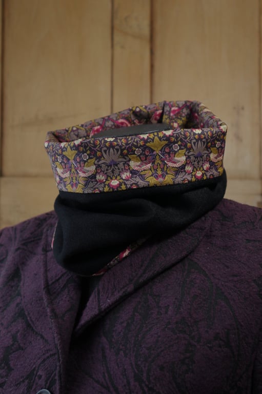 William Morris Snood Strawberry Thief Purple