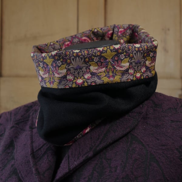 William Morris Snood Strawberry Thief Purple