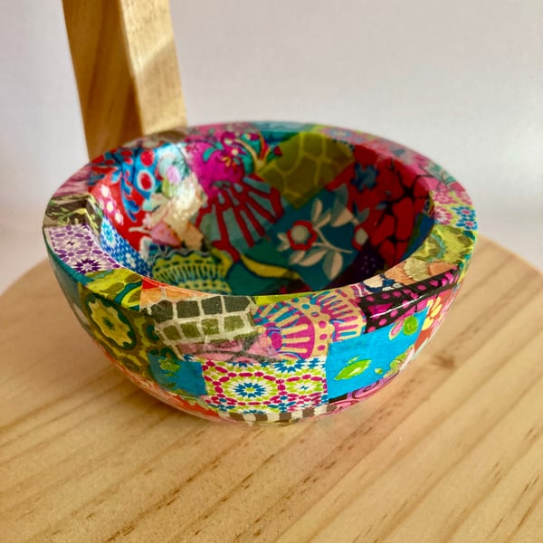 Pretty up cycled wooden bowl 