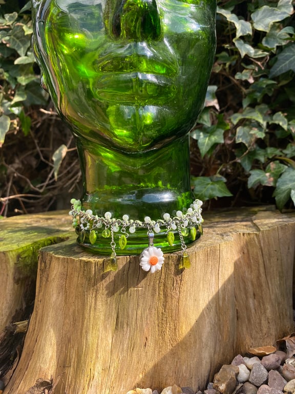 Daisy Chain Choker Necklace 
