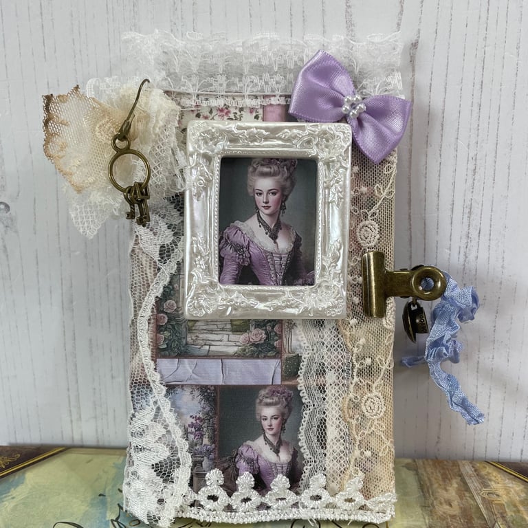 Library - Mini Journal - Jardin Royale  by Carolee Crafts  PB11 - 0011