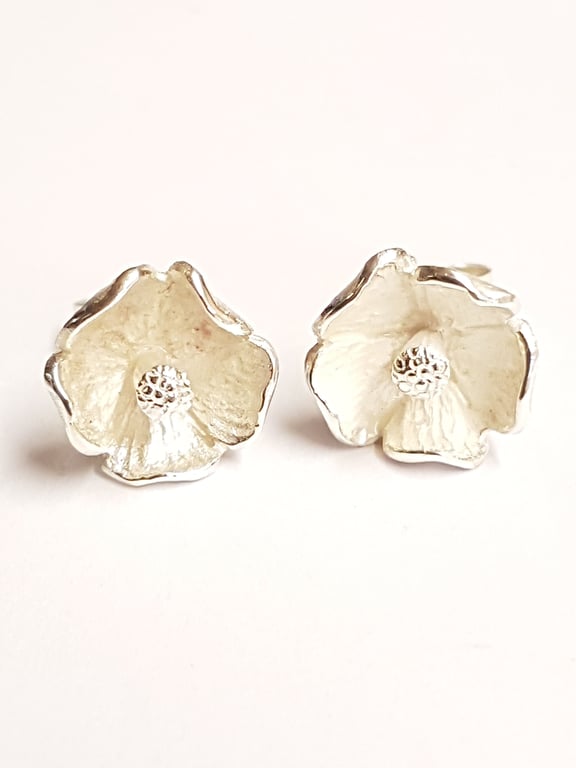 Rockrose Silver earstuds