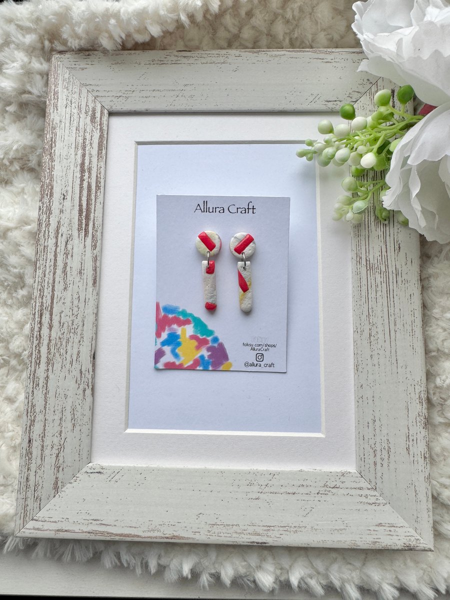 Dainty Textured Drop Earrings