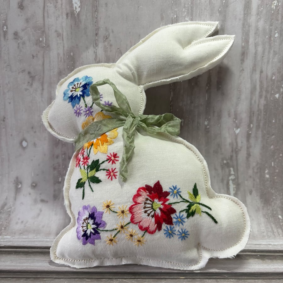 Bunny - Vintage Linen Cookie Cut Style - STH 0001