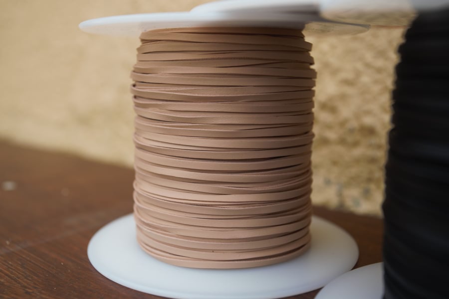 Kangaroo Leather Lace 2.5 mm premium quality Natural 1m