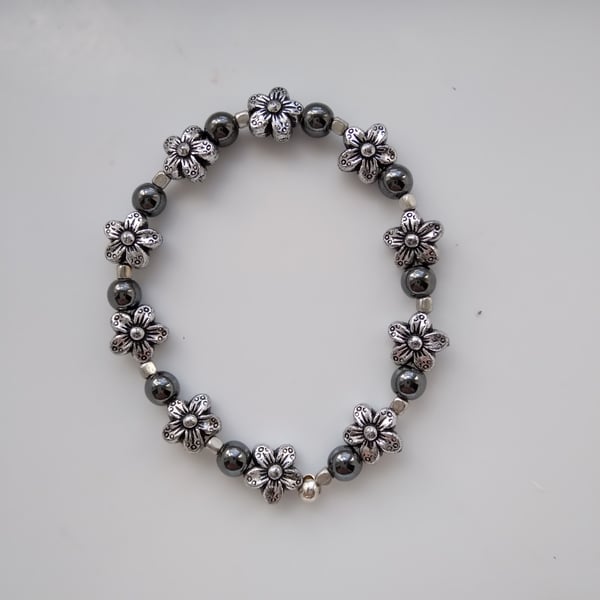 Elasticated Silver Tone Stretchy Bracelet