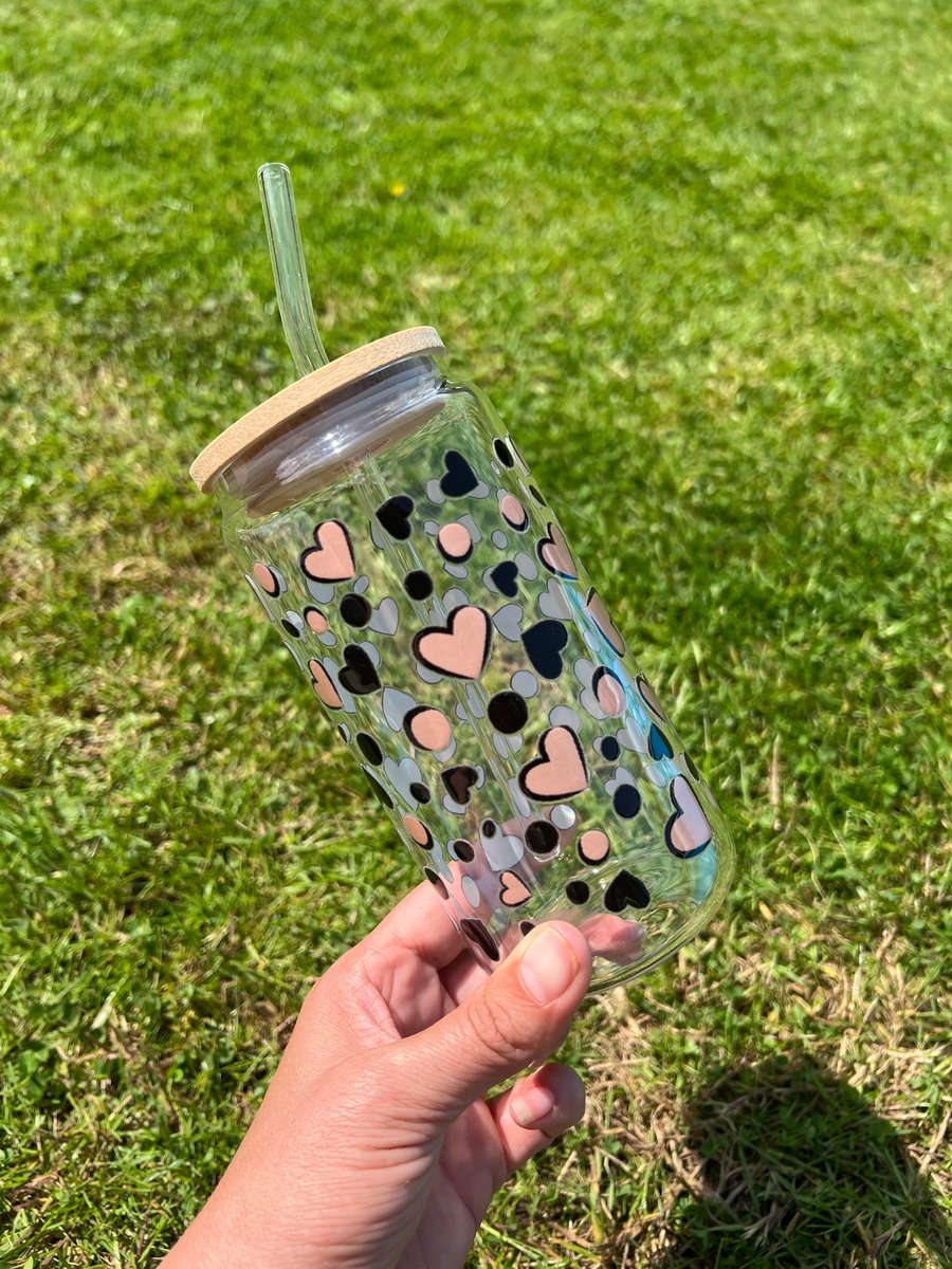 Heart glass tumbler with bamboo lid and straw