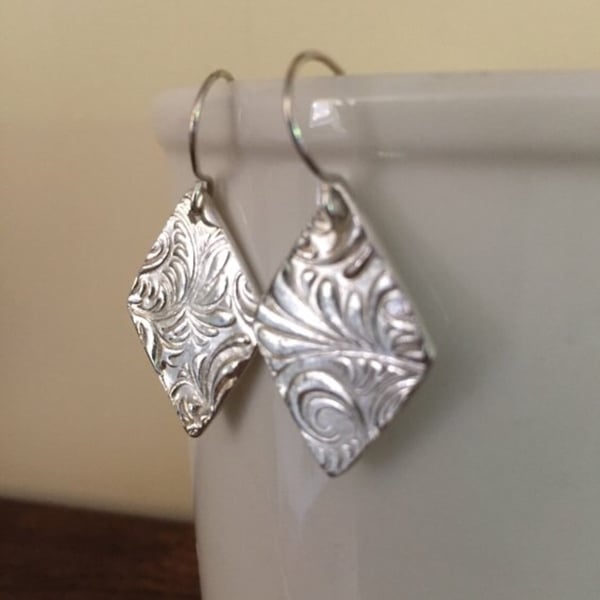 SALE!  Silver earrings, Silver drop earrings