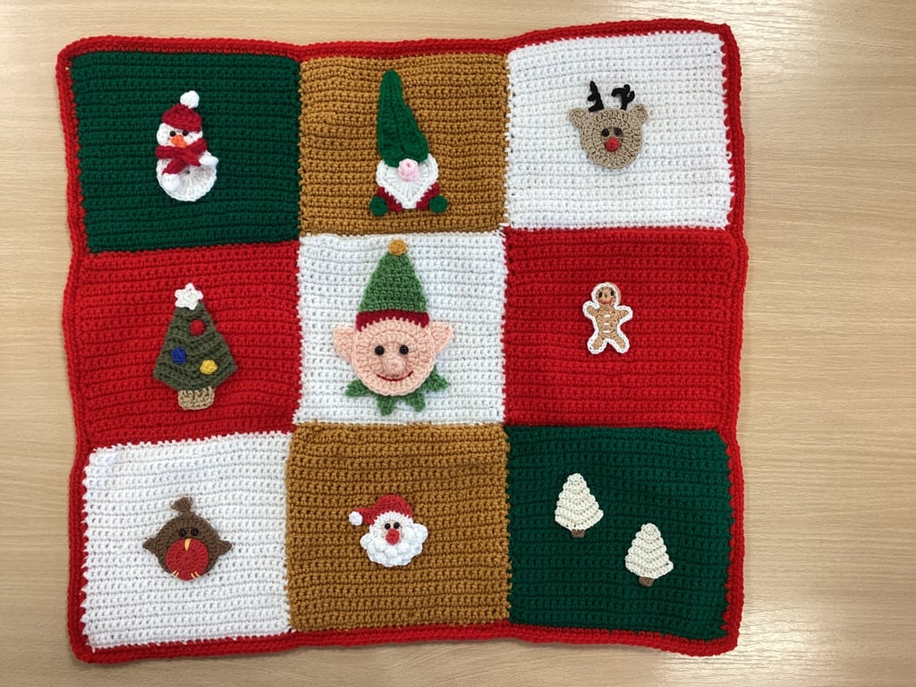 Hand Crochet Christmas Baby or Toddlers Blanket with appliqué 21" x 21"