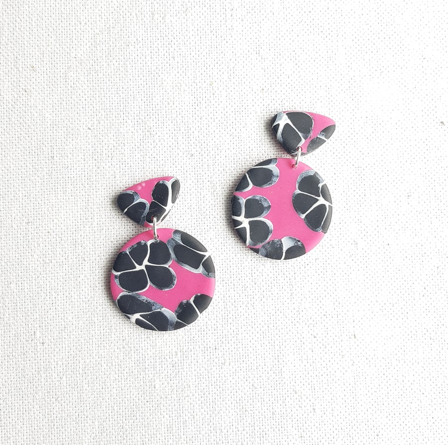 Floral circle earrings, Monochrome flowers on pink, Polymer clay earrings,