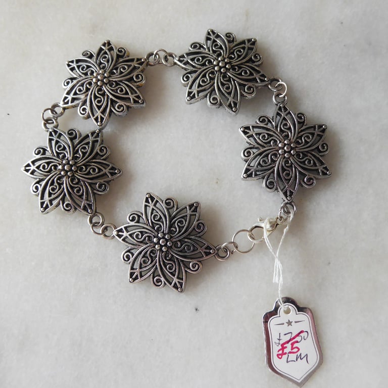 Tibetan Silver Flower Bracelet - Summer Seconds