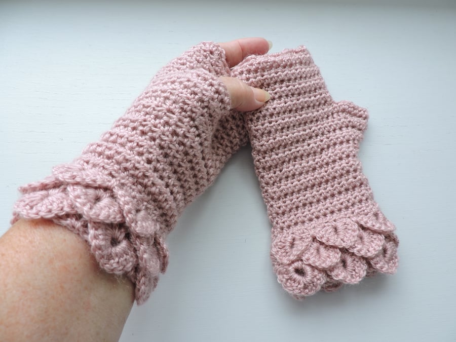 Fingerless Crochet Mitts with Dragon Scale Cuffs Pale Pink