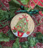 Christmas tree hand-painted log slice decoration  - Image 2