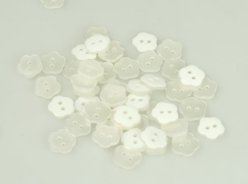 50 x 10mm Pink or White Flower two hole buttons, Sewing, Crafts, Gifts.