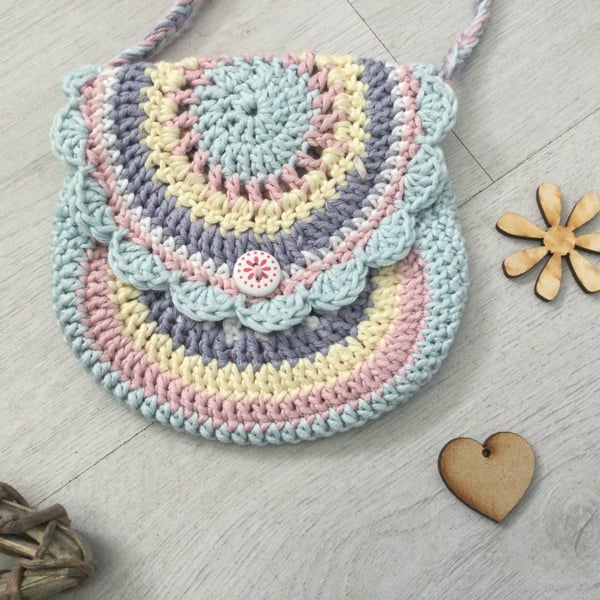 Sweet little across the body bag, little girl bag, shoulder bag, crochet, unique