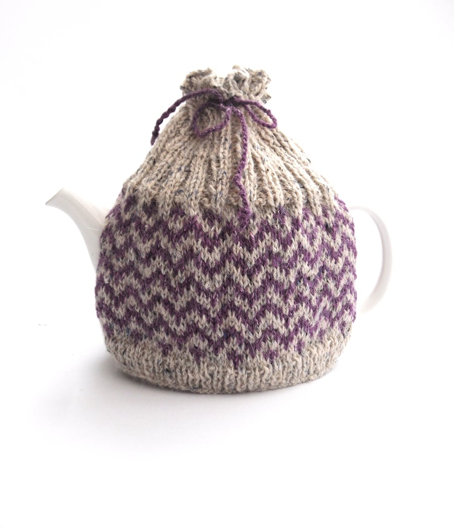 Lilac tea pot cover , hand knit fair isle
