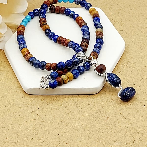 LAPIS LAZULI, BROWN AGATE AND TURQUOISE BEADED PENDANT NECKLACE