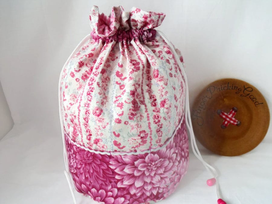 crochet yarn bag and hook storage, pink floral print