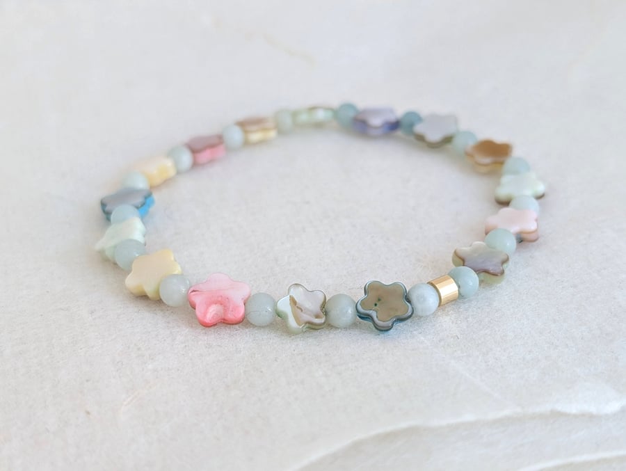 Mother of pearl shell flower and amazonite pastel stretch bracelet 