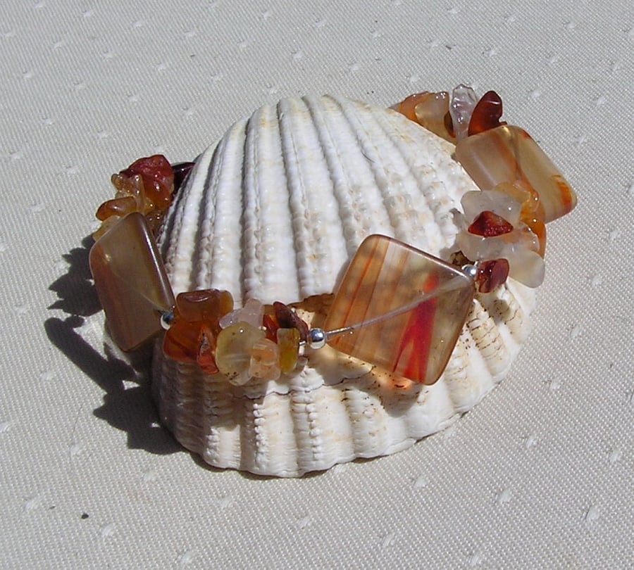 Orange Carnelian & Red Sardonyx Gemstone Crystal Beaded Bracelet "Savona"