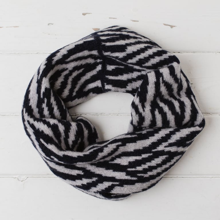 Zebra knitted cowl - navy and zinc