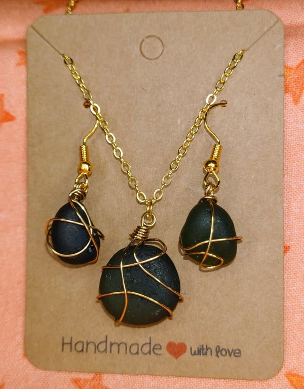 Green Seaglass Set - Gold Floral Wire Wrapped - Handmade Ocean Jewellery