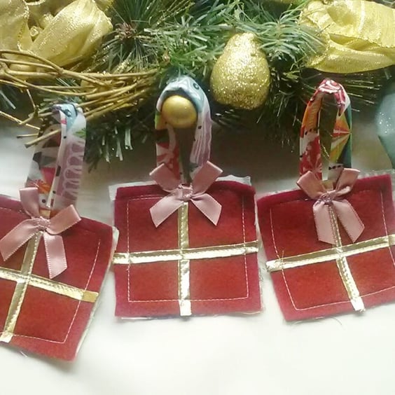 Christmas Tree Decoration - Set of 3 Felt Presents with Ribbon and Gold Trim