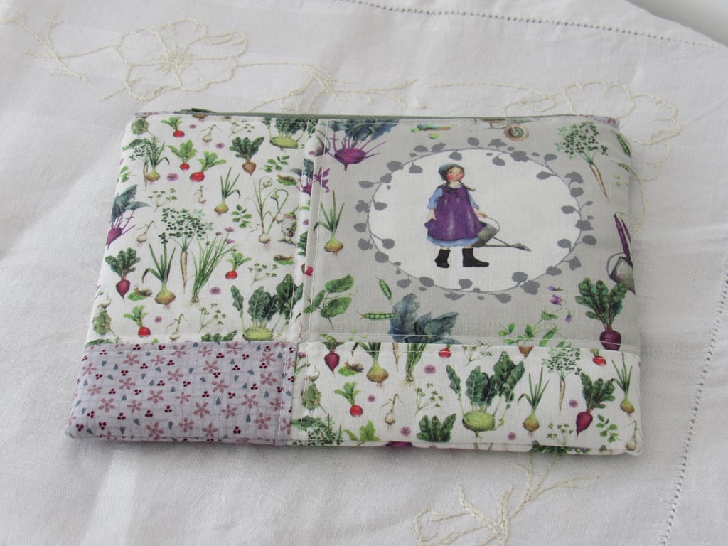  Cute Patchwork Zipper Pouch, Make up Bag, Sanitary Pouch, Coin Purse