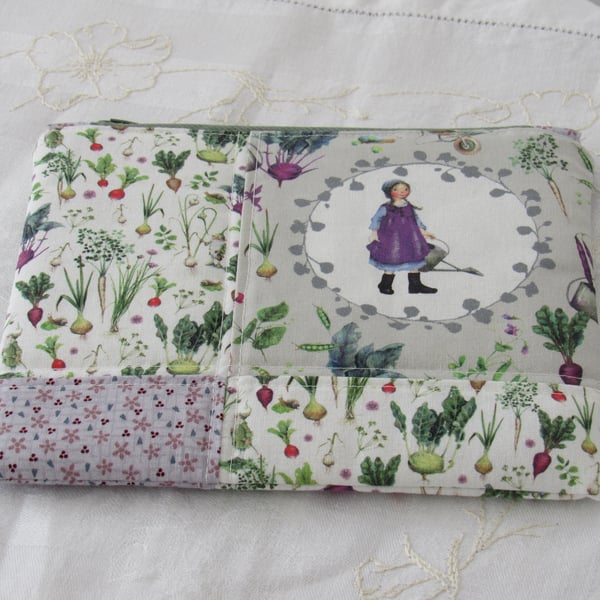  Cute Patchwork Zipper Pouch, Make up Bag, Sanitary Pouch, Coin Purse