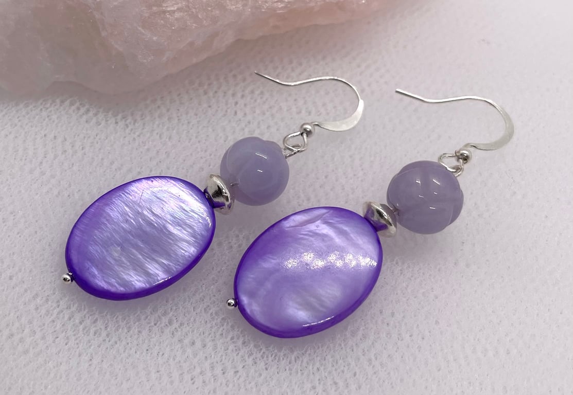Oval Purple Shell Bead Earrings 