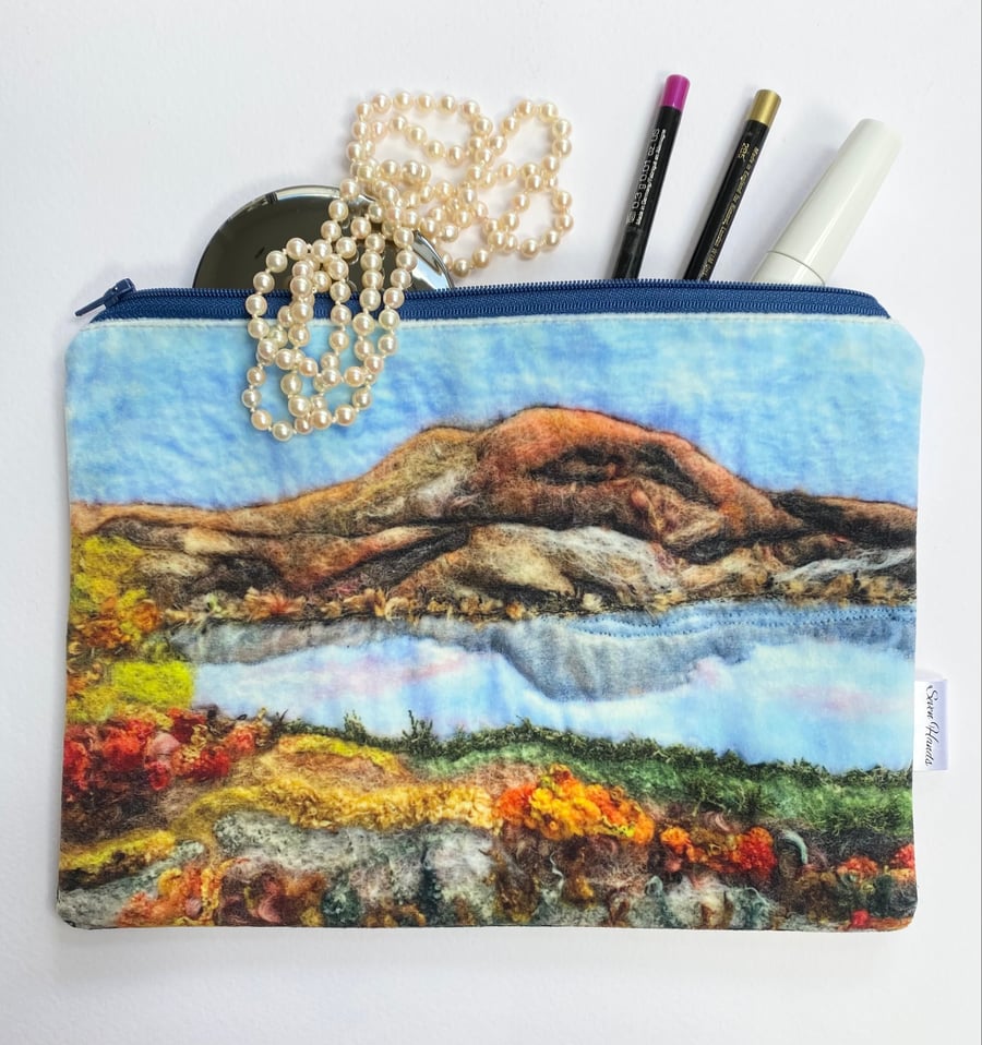 The Dales velvet makeup, Jewellery, toiletries bag, pencil case or kindle pouch.