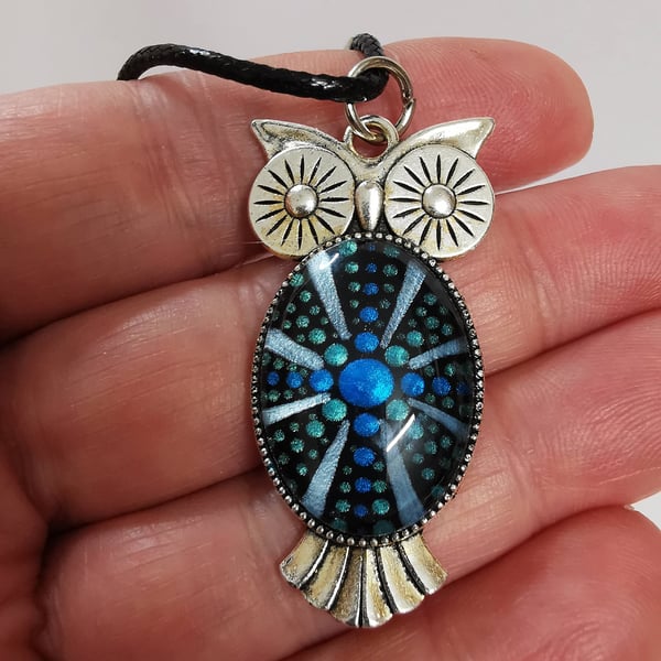 Dot Painted Owl Pendant Deep Blue and Light Blue