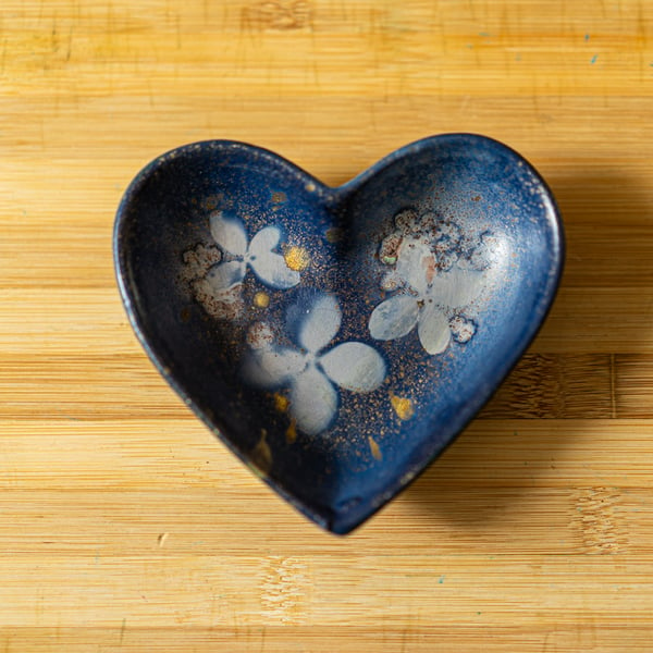 Heart Shaped Trinket Dish with Cyanotype Hydrangeas & Golden Sparkles Folksy061