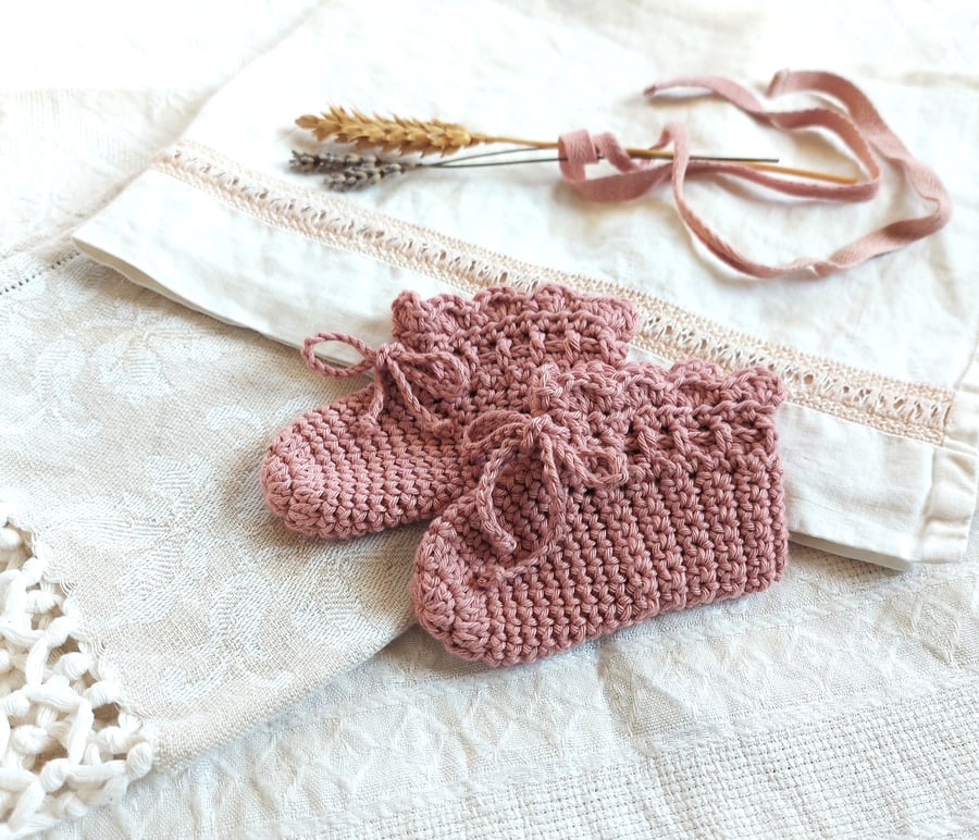 Antique rose Organic Baby Booties, new baby, certified cotton, 0-5 months
