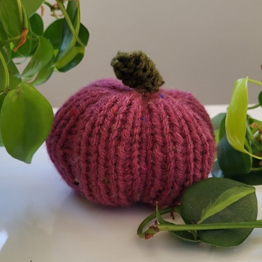 Pumpkin - knitted pumpkin, small, perfect for Halloween, a gift or decoration