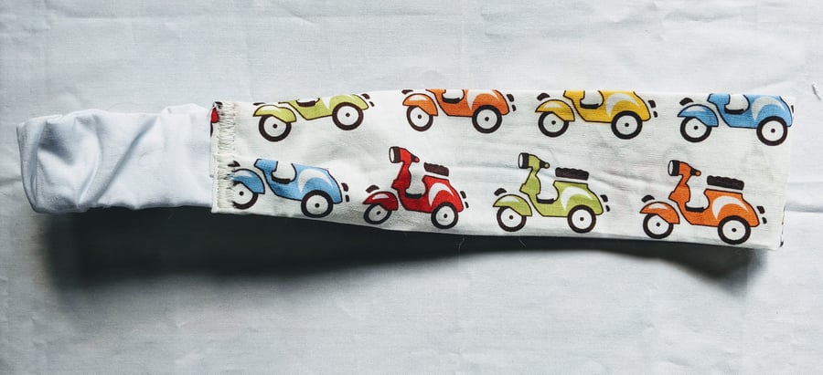 Retro style hairband with moped pattern