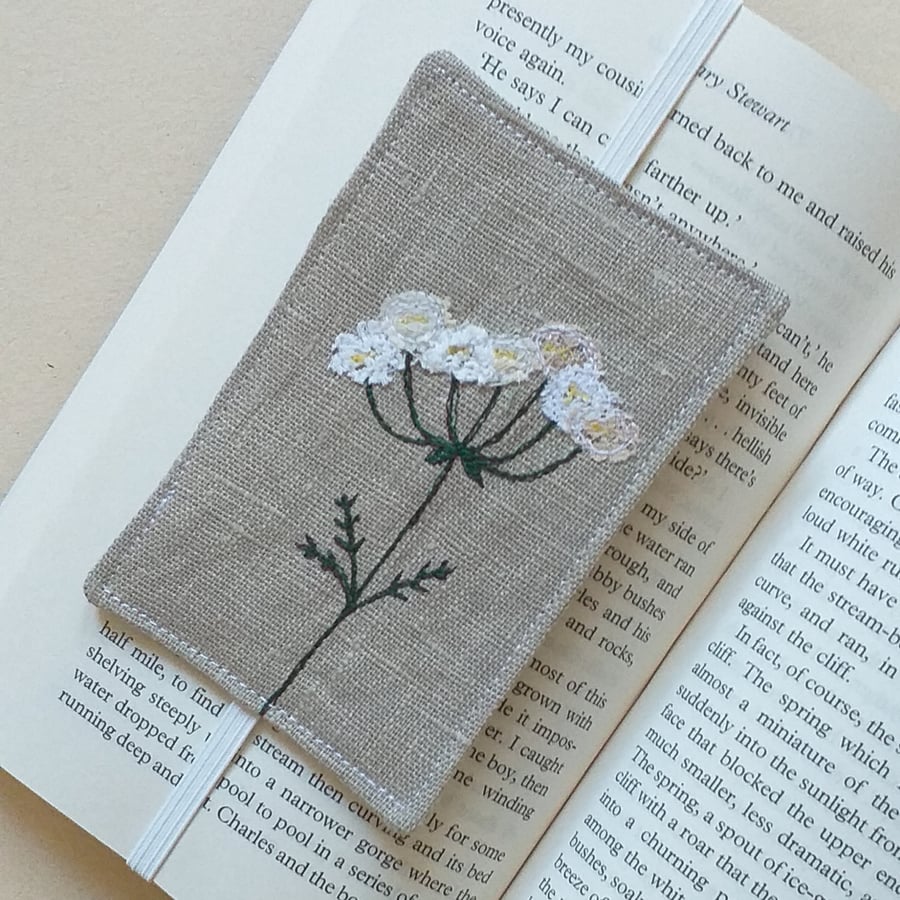 Elastic Bookmark with Embroidered Cow Parsley