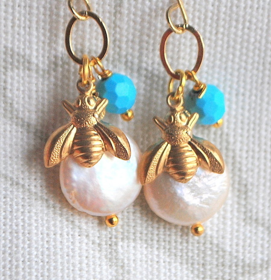 Bee & Pearl Earrings 
