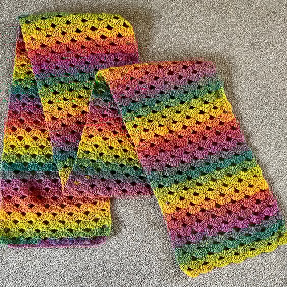 Crocheted Shell Scarf – Rainbow Colours