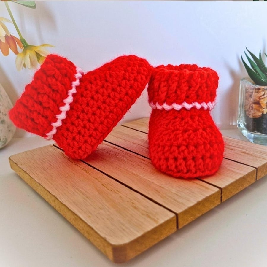 Christmas Baby Booties – Handmade Newborn Crochet Gift – Red and White