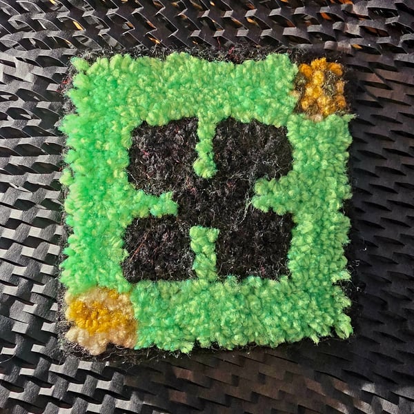 Computer Game Style Green Mug Rug
