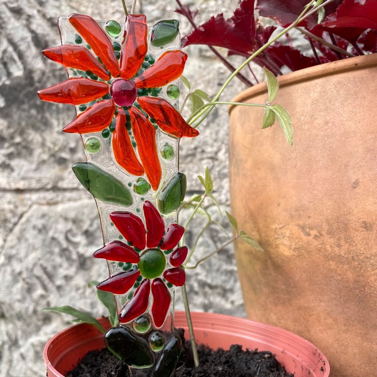 Red flower glass plant stake suncatcher