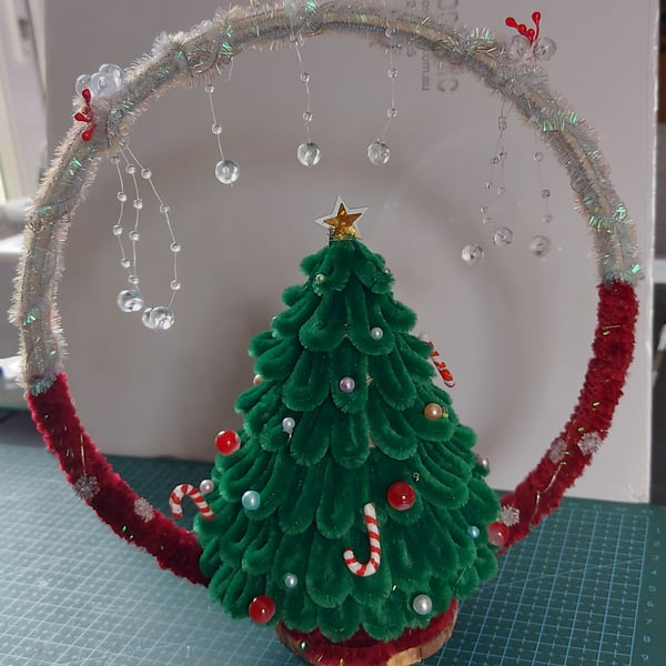 Handmade Light-Up Christmas Tree Decoration – Festive Centrepiece fairy lights 