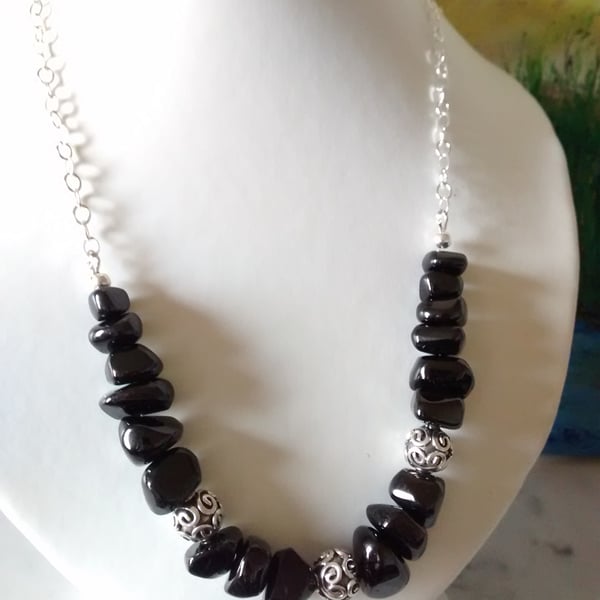BLACK SPINEL NUGGET AND SILVER NECKLACE - CHRISTMAS GIFT,  FREE UK SHIPPING 