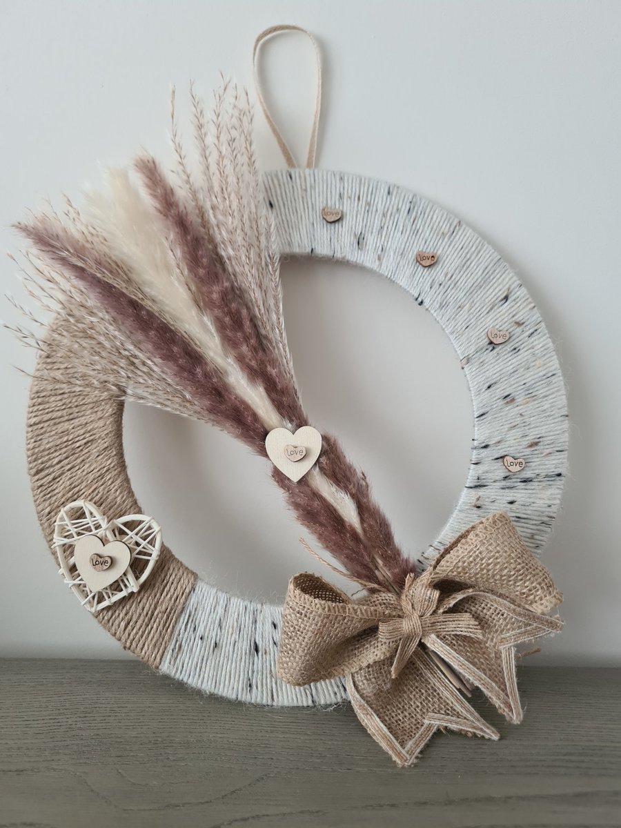 Country style yarn wrapped wreath