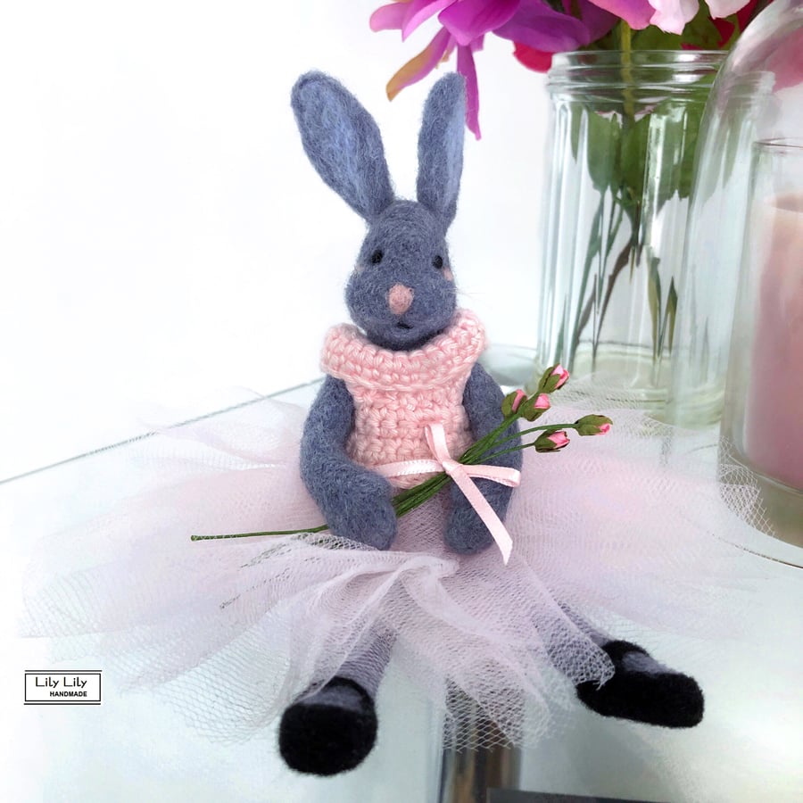 Little Pippa, Bunny, needle felted by Lily Lily Handmade