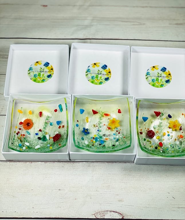 Fused glass ‘meadows’ trinket dish 