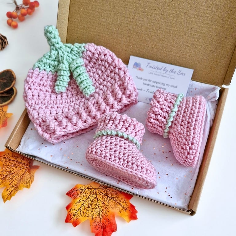 Summerween Baby Hat and Booties Set – Pumpkin Autumn Gift 